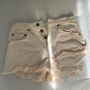 CARMAR: LIGHT PINK DENIM SHORTS